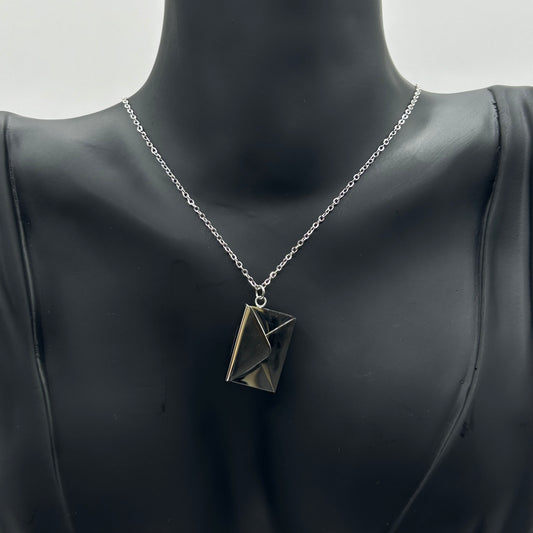 Collier Ora