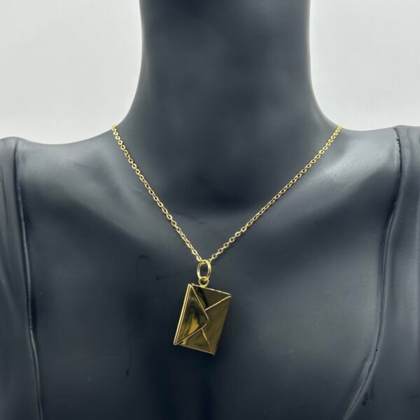 Collier Ora